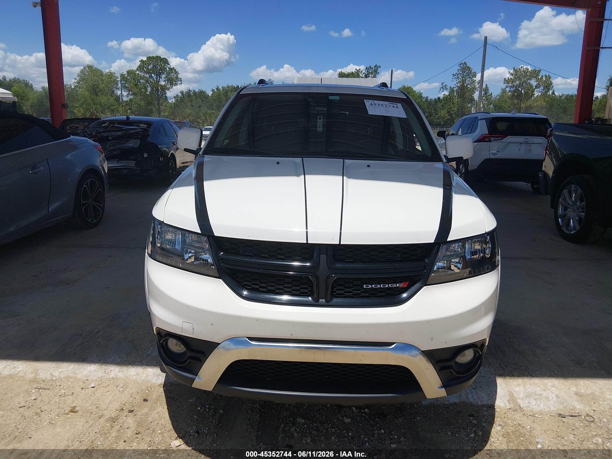 2018 Dodge Journey Crossroad Awd White vin: 3C4PDDGG7JT504353