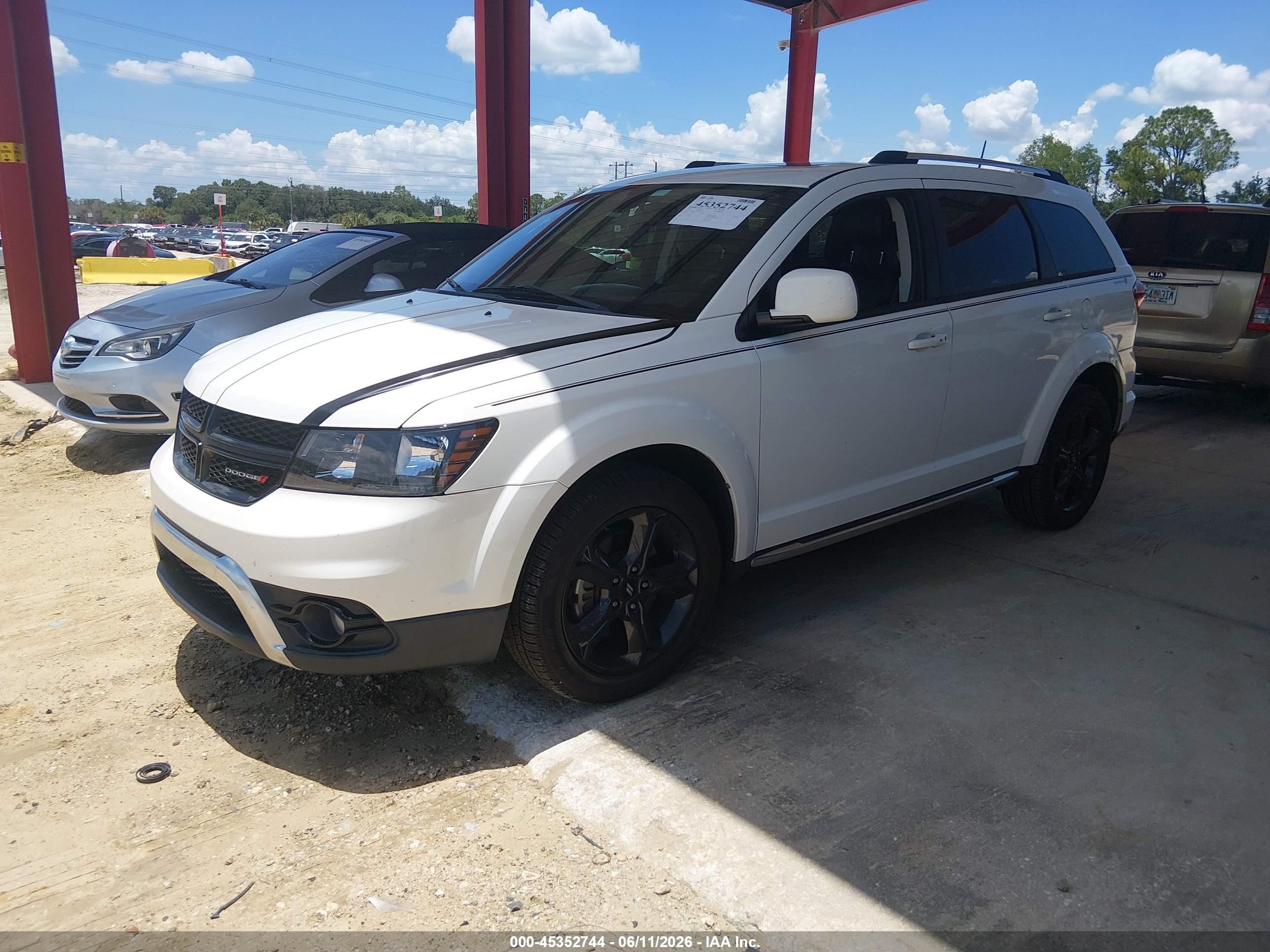 2018 Dodge Journey Crossroad Awd White vin: 3C4PDDGG7JT504353