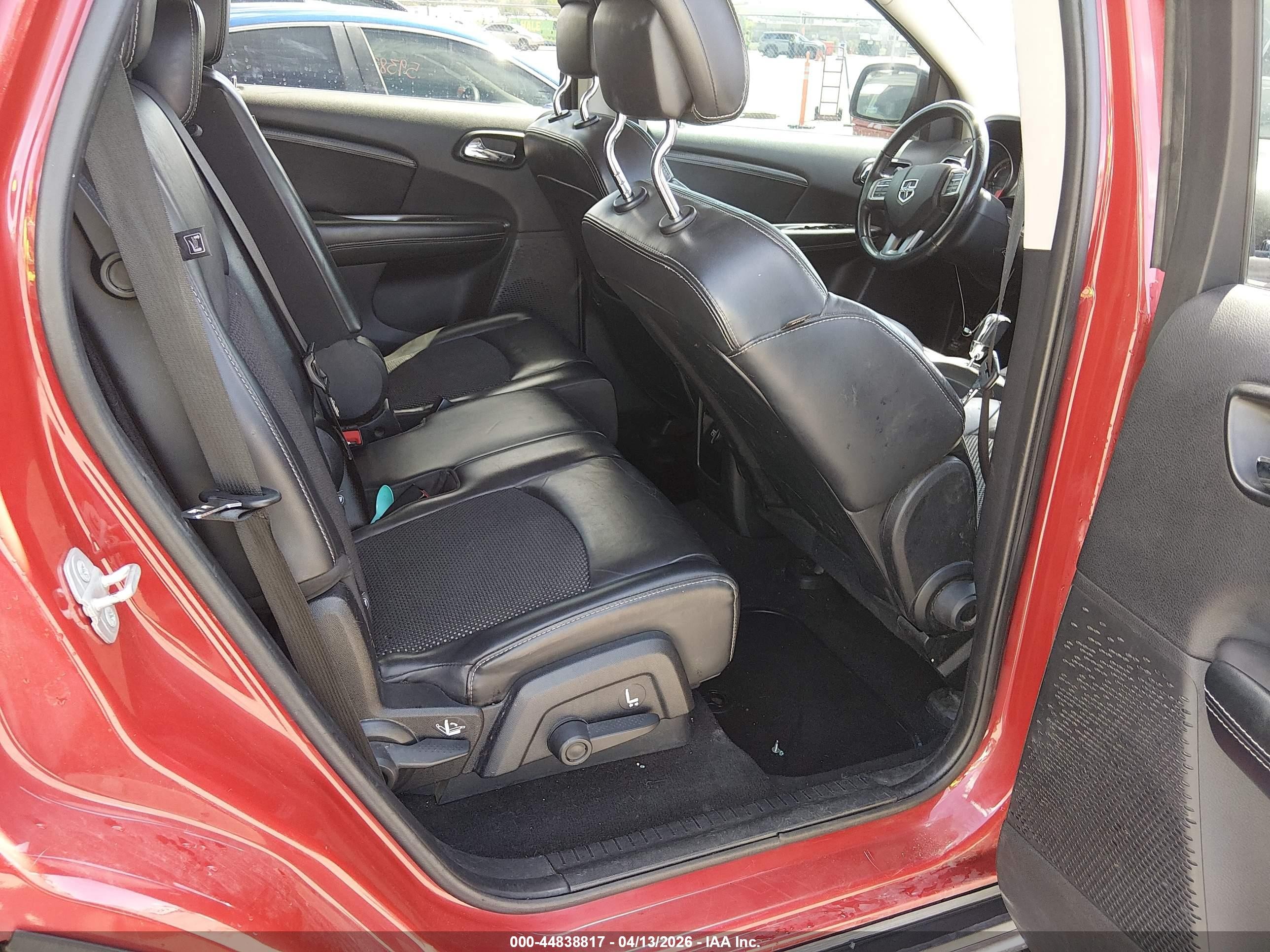 2015 Dodge Journey Crossroad Red vin: 3C4PDDGG9FT675855