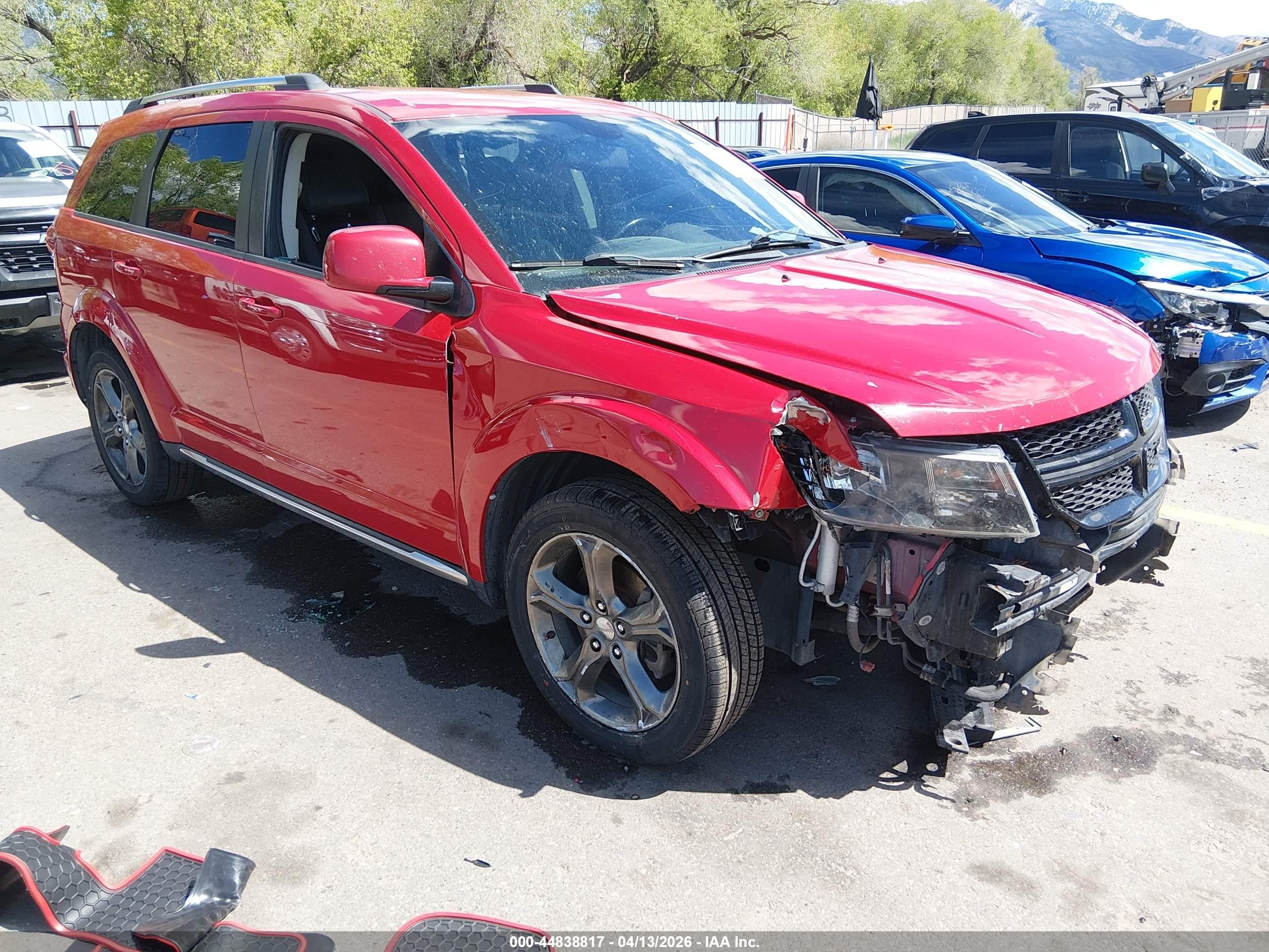 2015 Dodge Journey Crossroad Red vin: 3C4PDDGG9FT675855