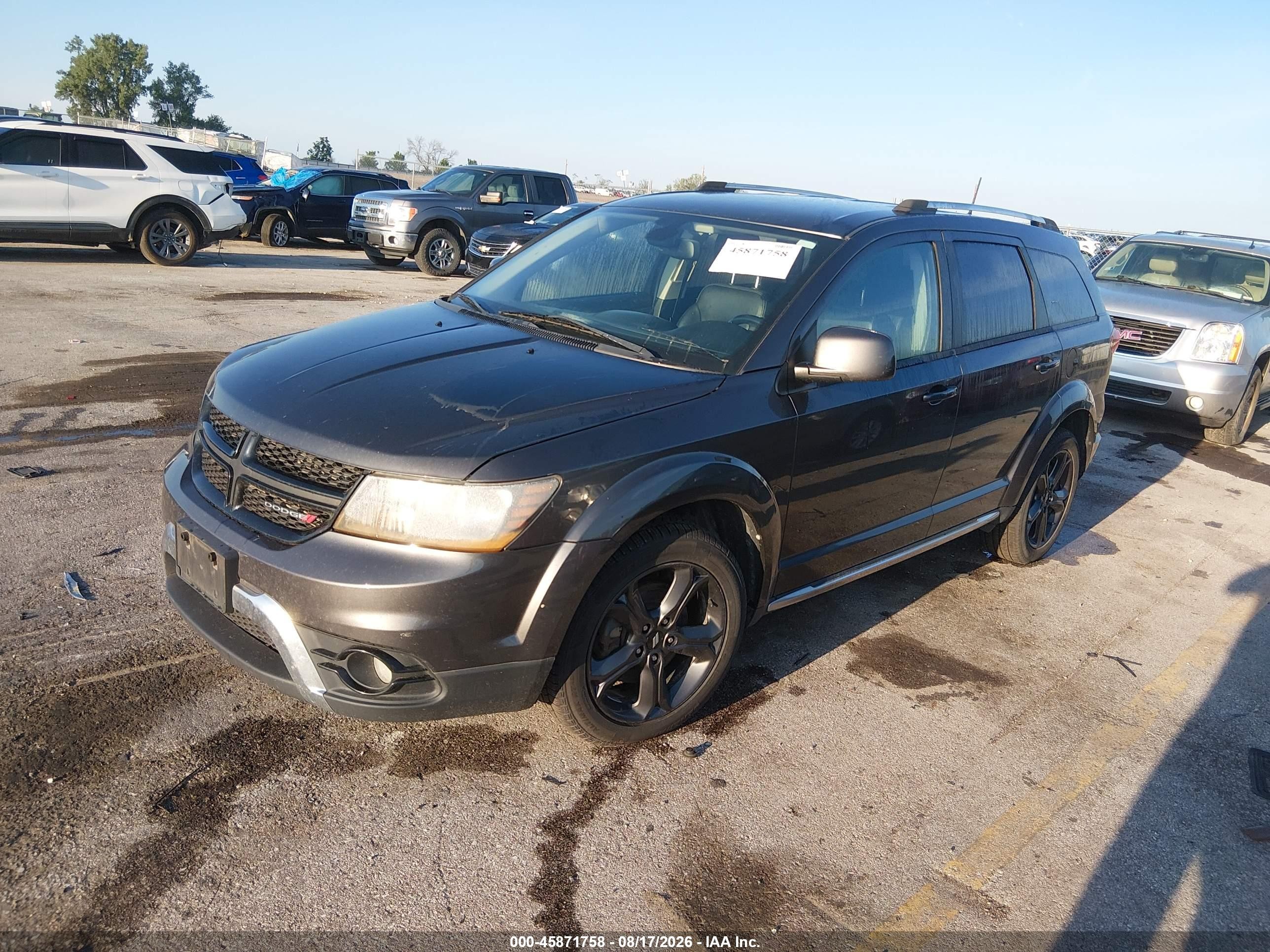 2018 Dodge Journey Crossroad Awd Beige vin: 3C4PDDGG9JT516780