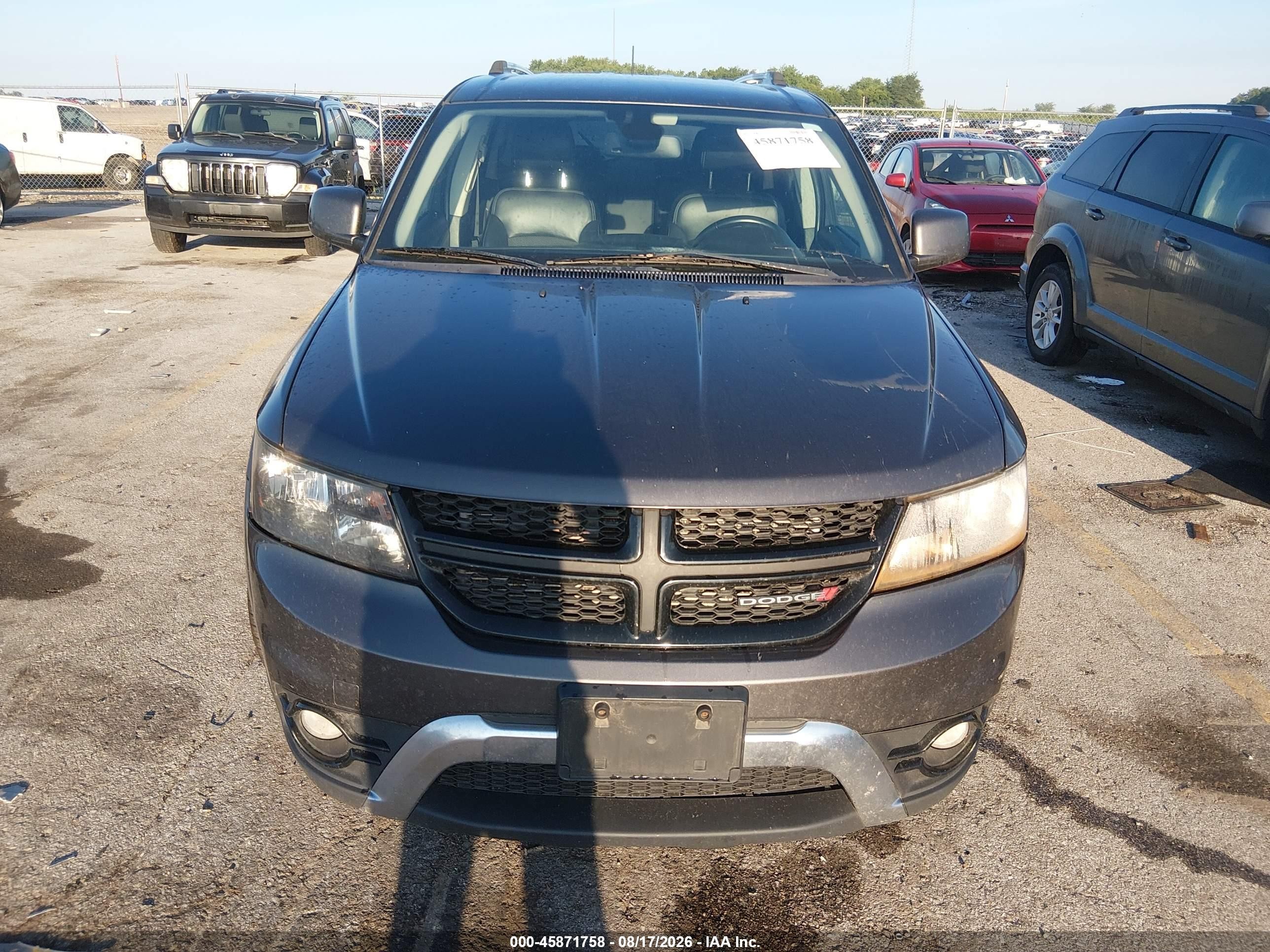 2018 Dodge Journey Crossroad Awd Beige vin: 3C4PDDGG9JT516780