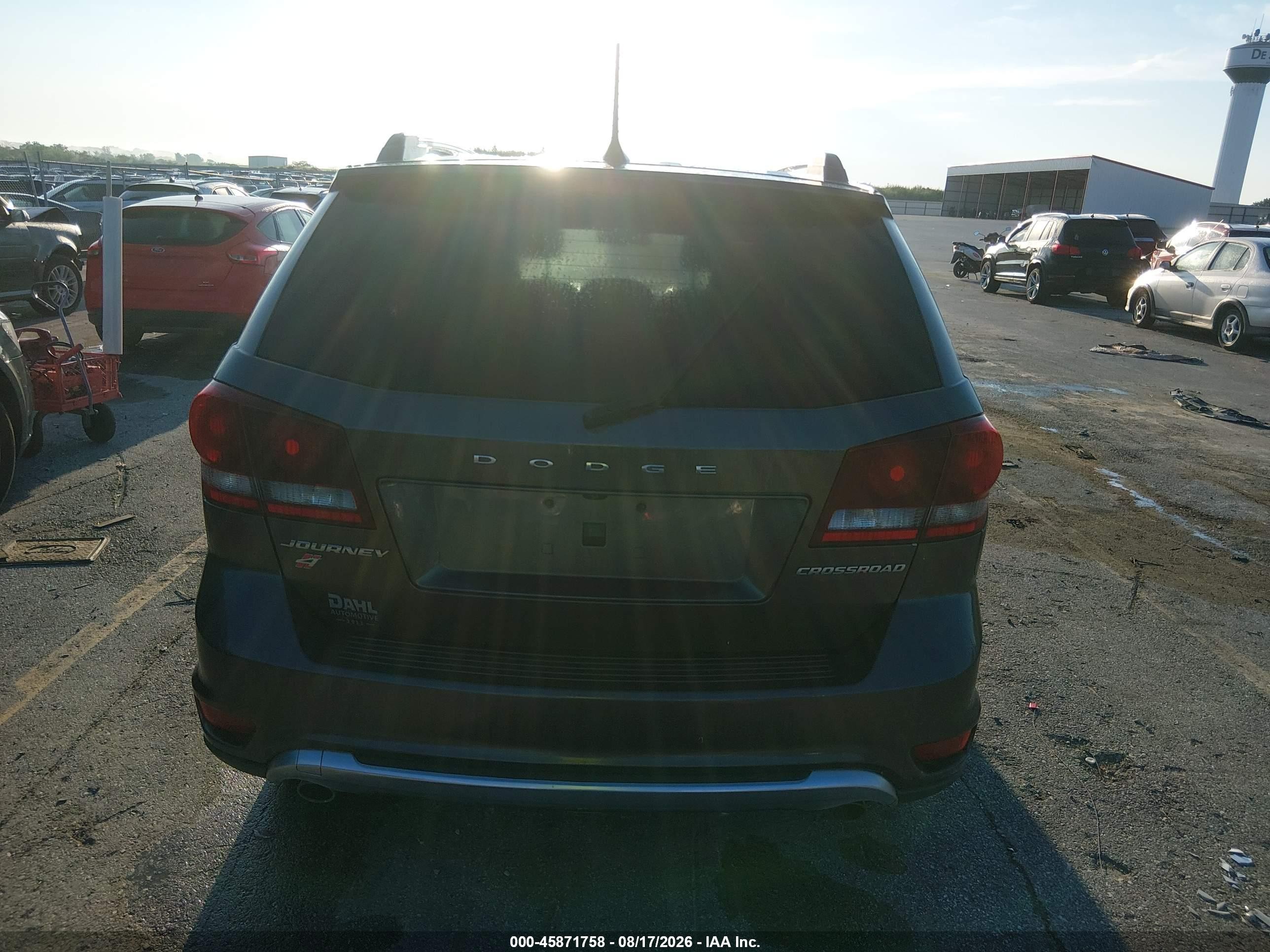 2018 Dodge Journey Crossroad Awd Beige vin: 3C4PDDGG9JT516780