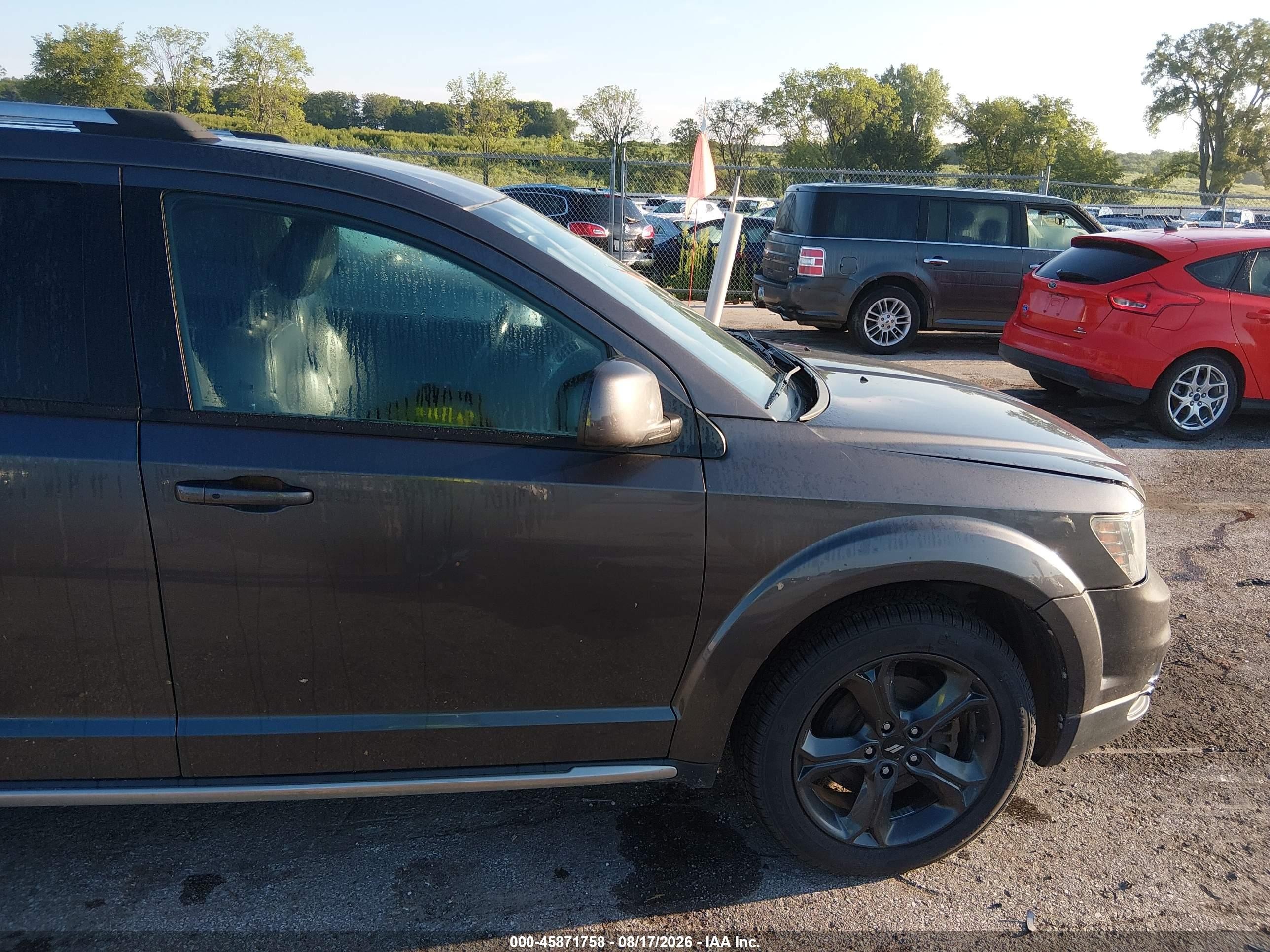 2018 Dodge Journey Crossroad Awd Beige vin: 3C4PDDGG9JT516780