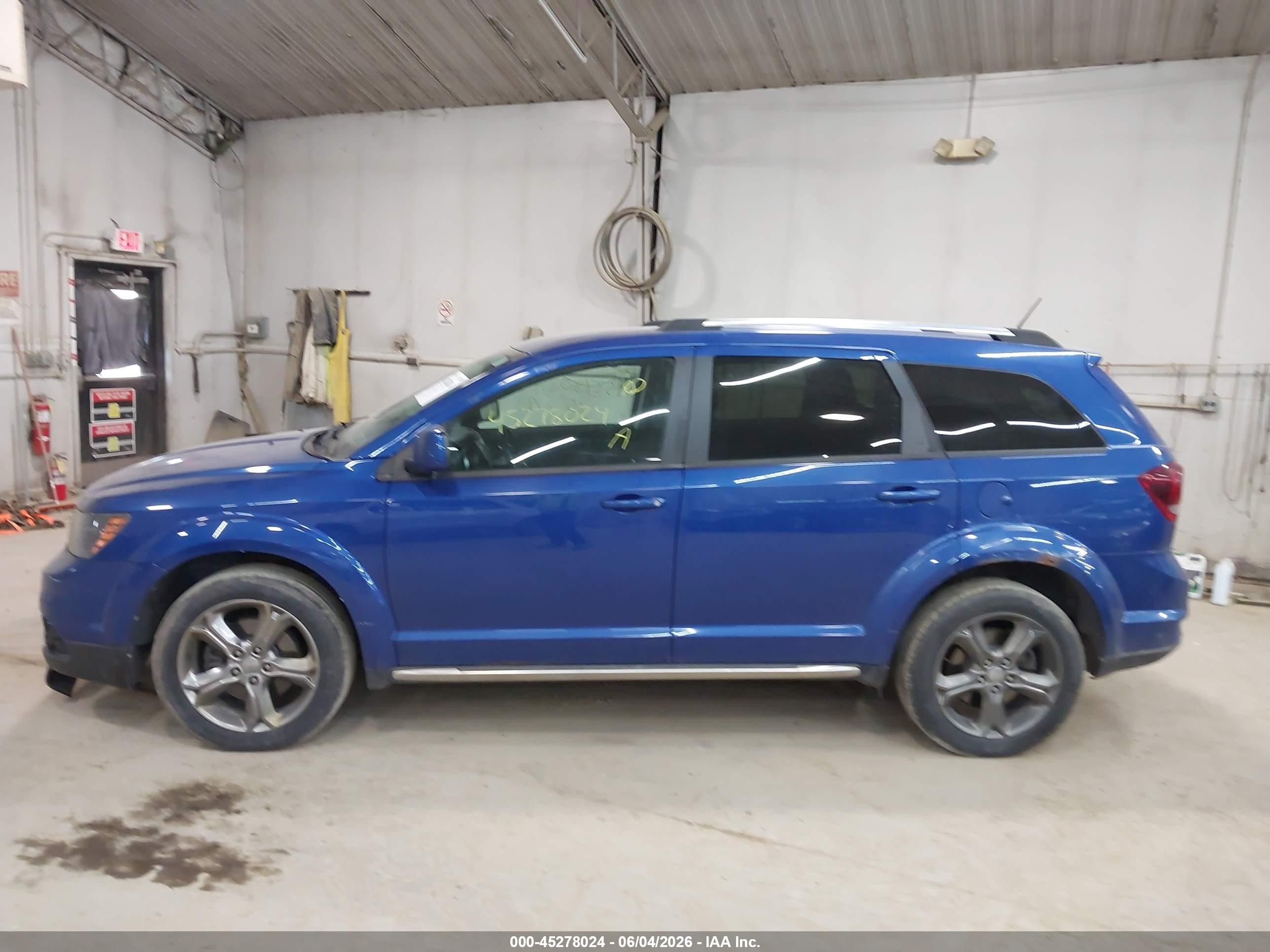 2015 Dodge Journey Crossroad Blue vin: 3C4PDDGGXFT677484