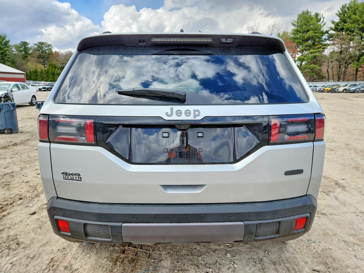 2026 Jeep Cherokee Overland Silver vin: 3C4PJMC23TT197897