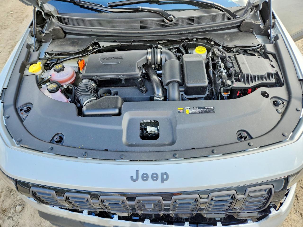2026 Jeep Cherokee Overland Silver vin: 3C4PJMC23TT197897