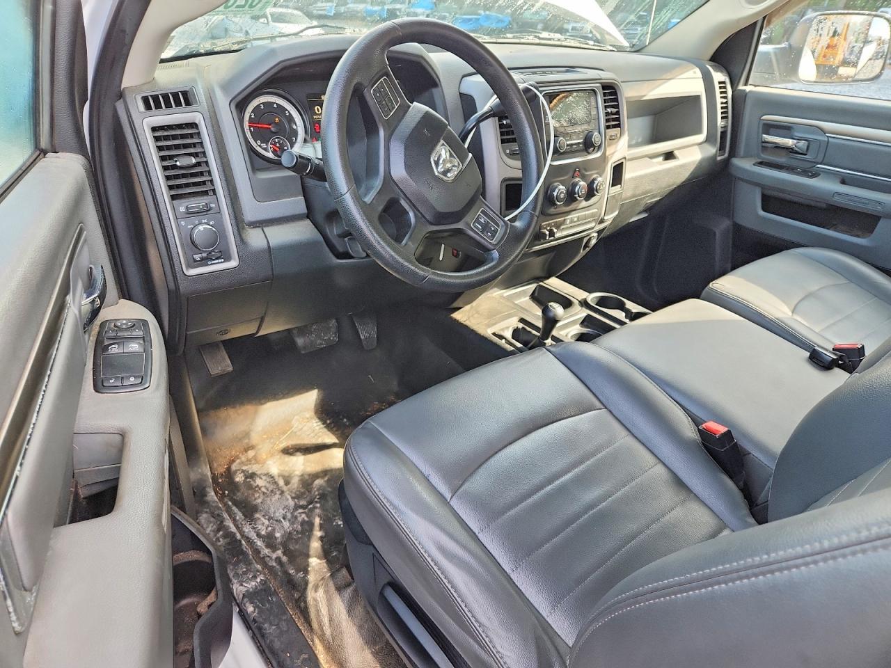 2015 Ram 3500 St White vin: 3C63R3AJ5FG590235