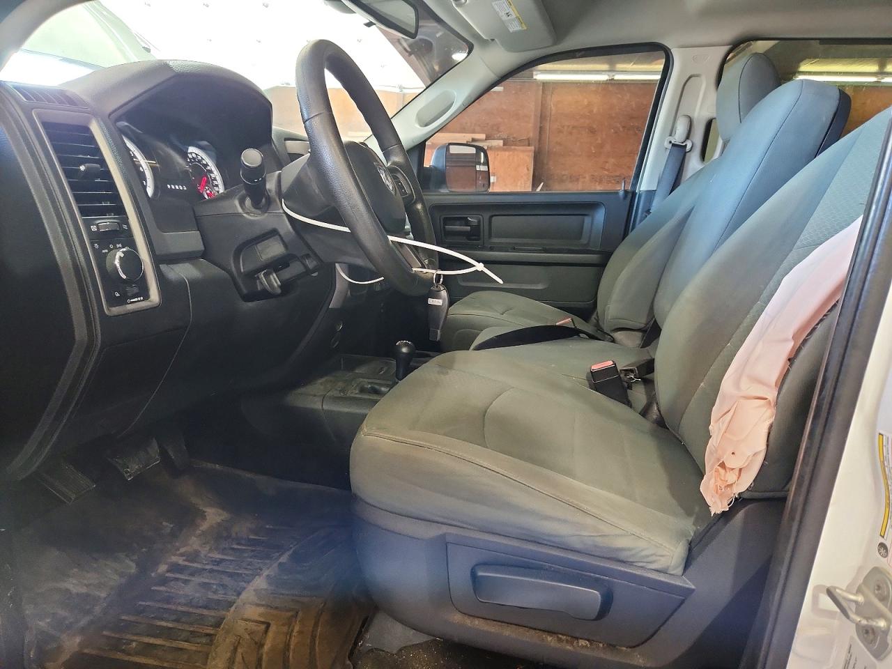 2015 Ram 3500 St White vin: 3C63R3CJ9FG609818