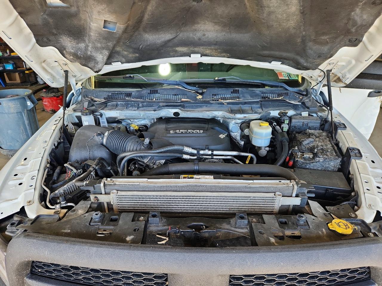 2015 Ram 3500 St White vin: 3C63R3CJ9FG609818
