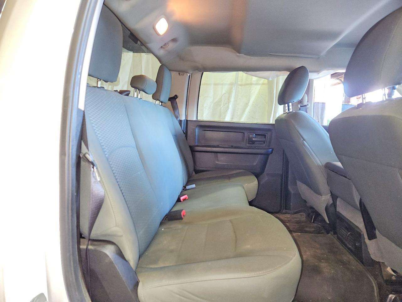 2015 Ram 3500 St White vin: 3C63R3CJ9FG609818