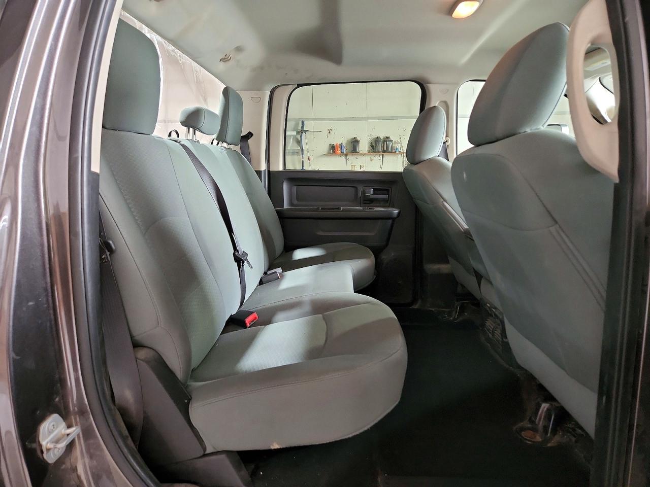 2015 Ram 3500 St Gray vin: 3C63R3CL3FG690395