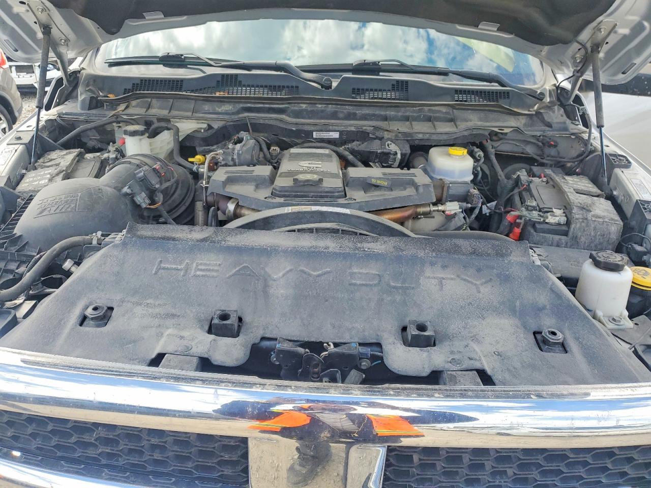 2018 Ram 3500 St Silver vin: 3C63R3CL9JG361452
