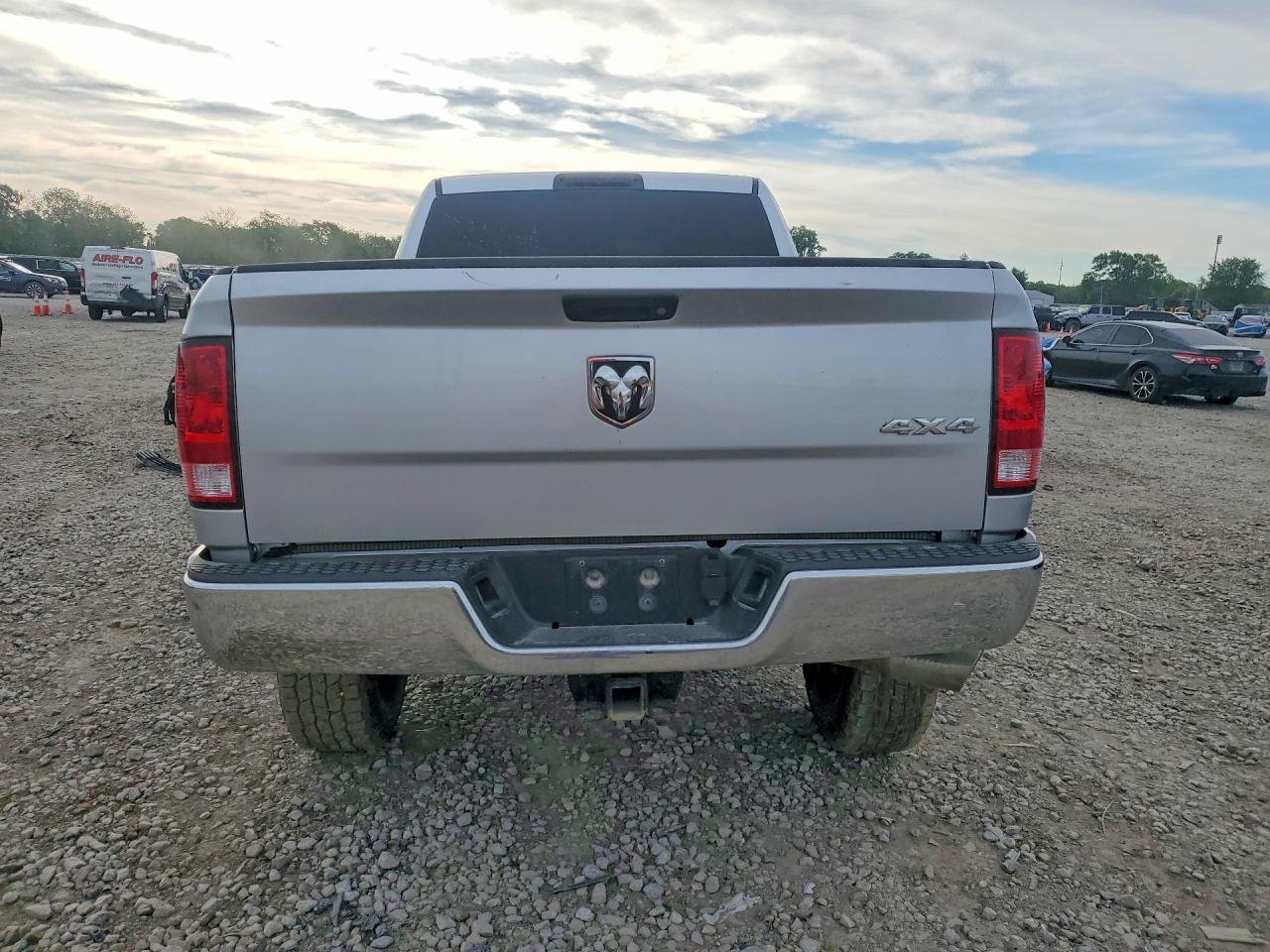 2018 Ram 3500 St Silver vin: 3C63R3CL9JG361452