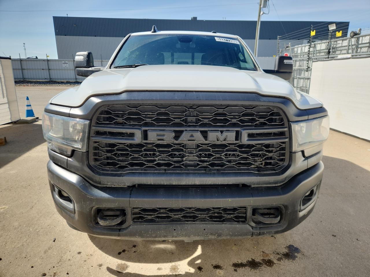 2023 Ram 3500 Tradesman White vin: 3C63R3CLXPG581272 Damage: Front Metal Bumper Painted, Dent(S) W/No Paint Dmg, < 1/8 Inch
