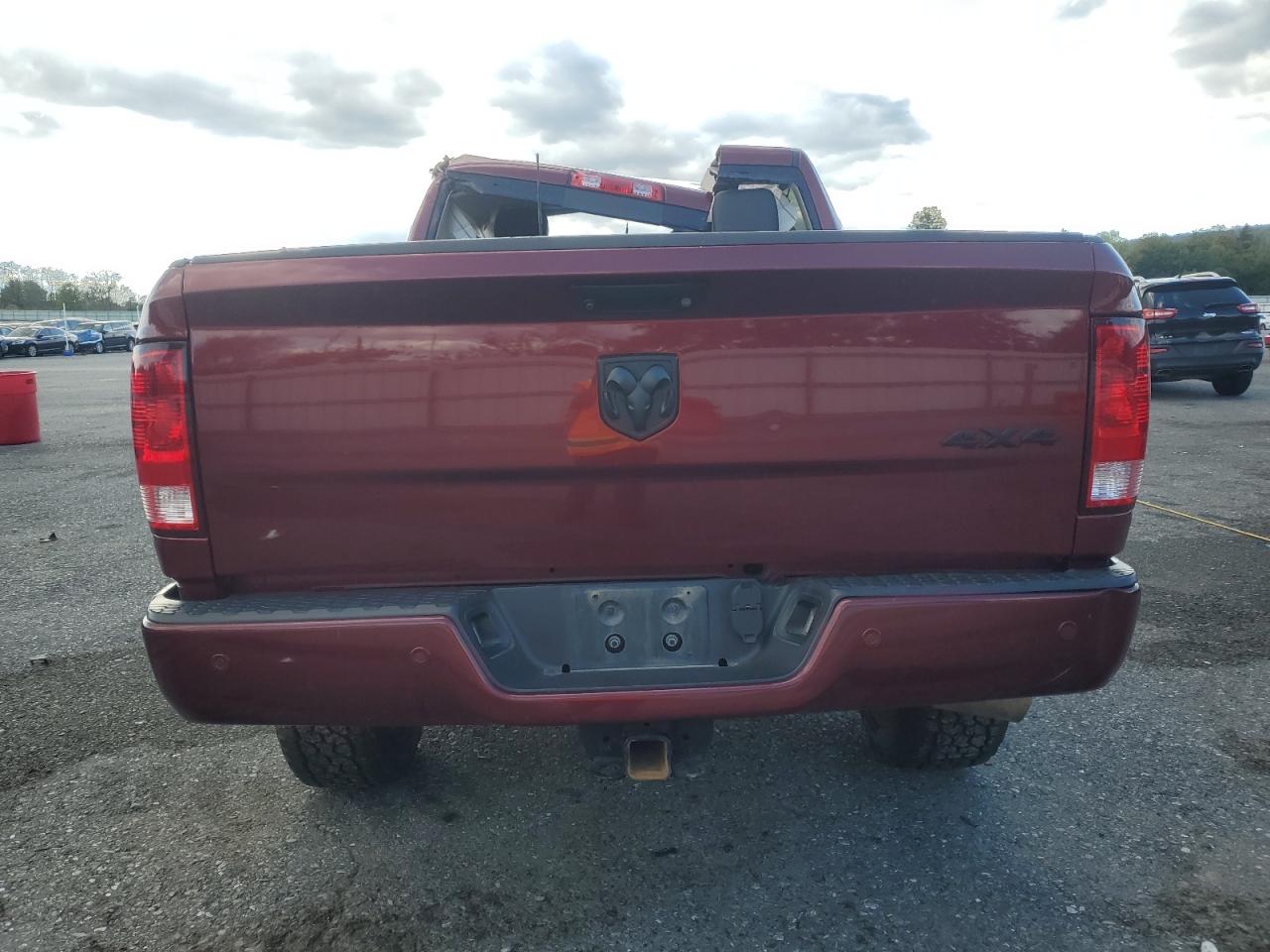 2018 Ram 3500 Slt Red vin: 3C63R3DL7JG372822
