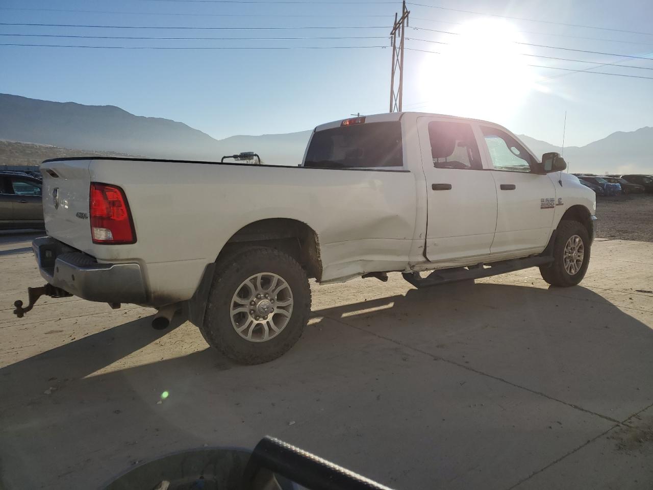 2018 Ram 3500 St White vin: 3C63R3GL6JG407751