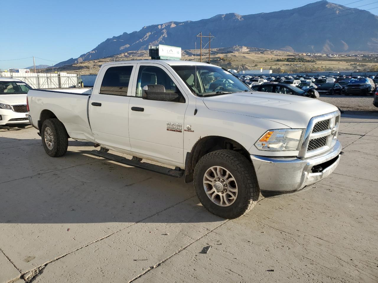2018 Ram 3500 St White vin: 3C63R3GL6JG407751