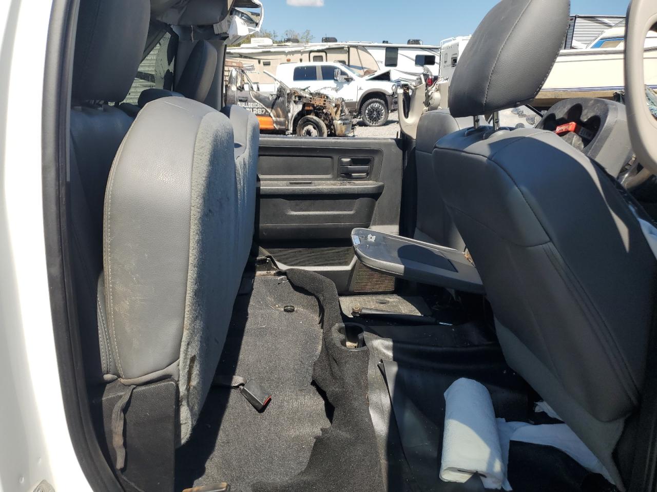 2018 Ram 3500 St White vin: 3C63R3GL6JG410178