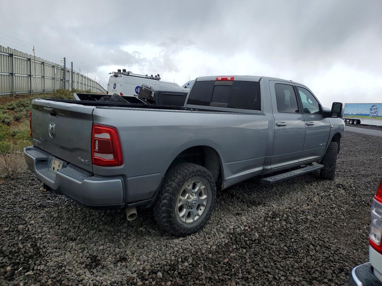 2024 Ram 3500 Laramie Gray vin: 3C63R3JL9RG167714