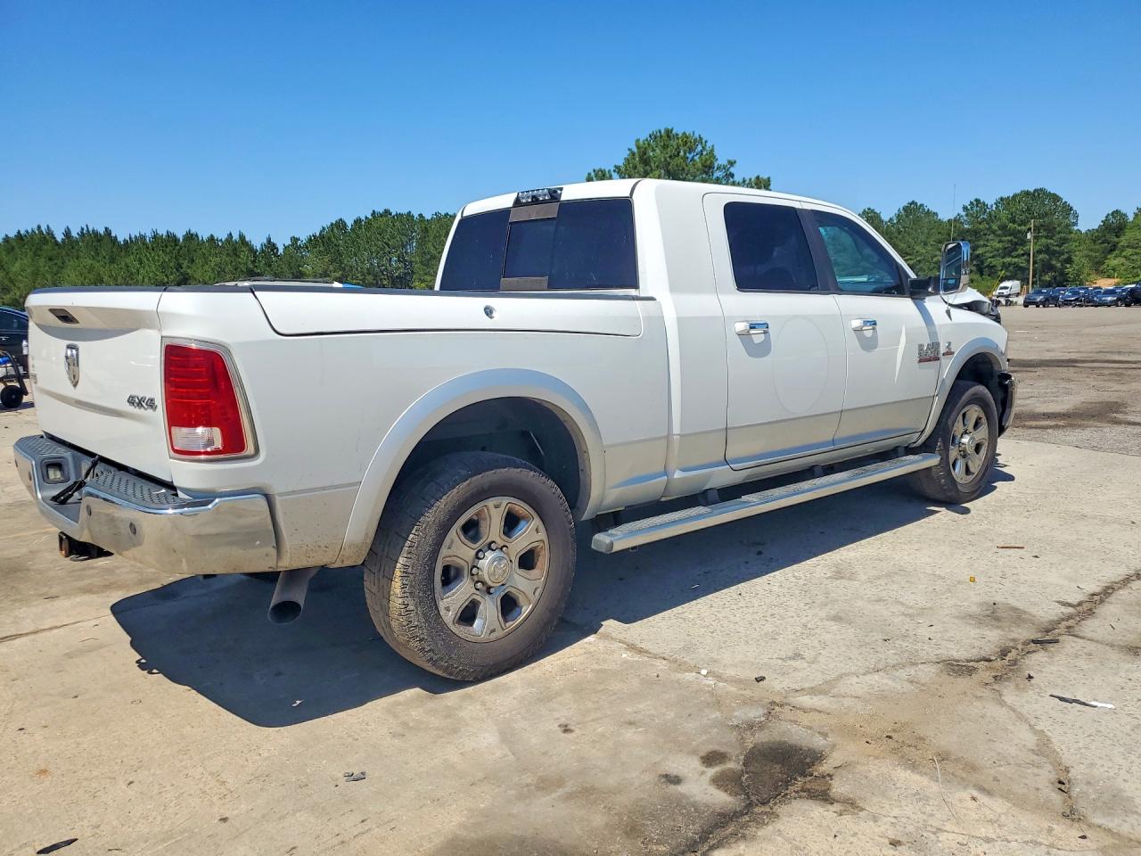 2014 Ram 3500 Laramie White vin: 3C63R3ML9EG295103