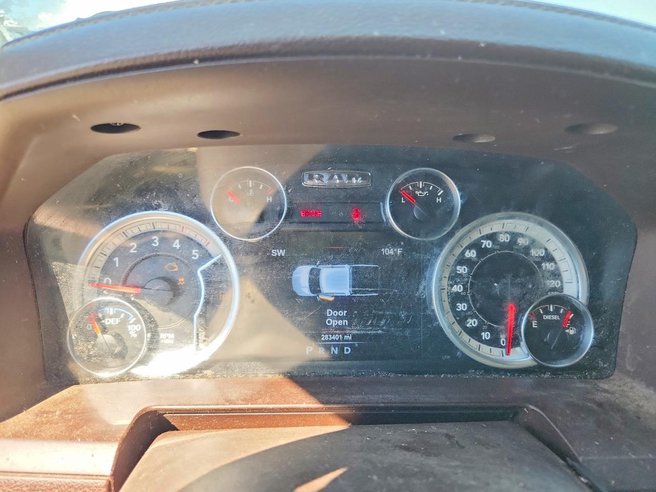 2015 Ram 3500 Laramie White vin: 3C63R3MLXFG616826