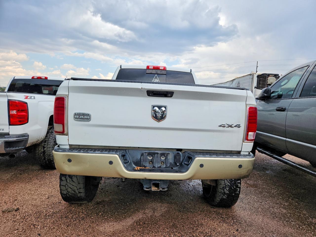 2014 Ram 3500 Longhorn White vin: 3C63R3NL0EG142656