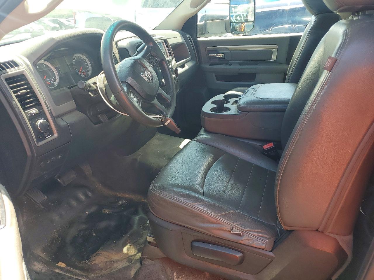 2015 Ram 3500 St Серебряный vin: 3C63RPALXFG602338