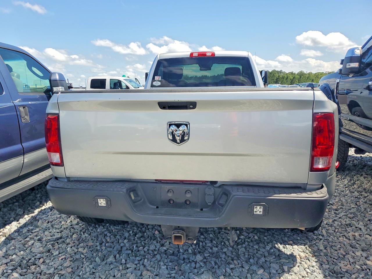 2015 Ram 3500 St Серебряный vin: 3C63RPALXFG602338