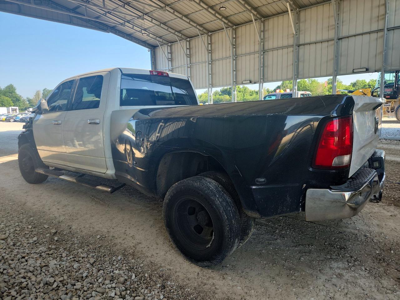 2015 Ram 3500 Slt White vin: 3C63RPHL0FG657144
