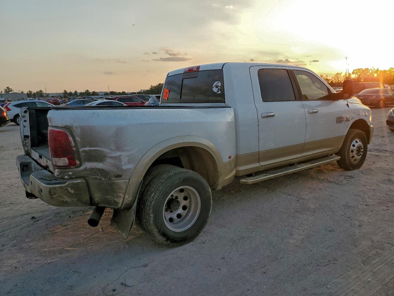 2015 Ram 3500 Longh White vin: 3C63RPNL3FG661273