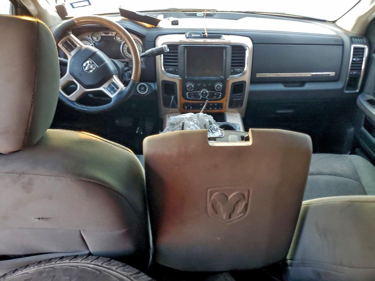 2015 Ram 3500 Longh White vin: 3C63RPNL3FG661273