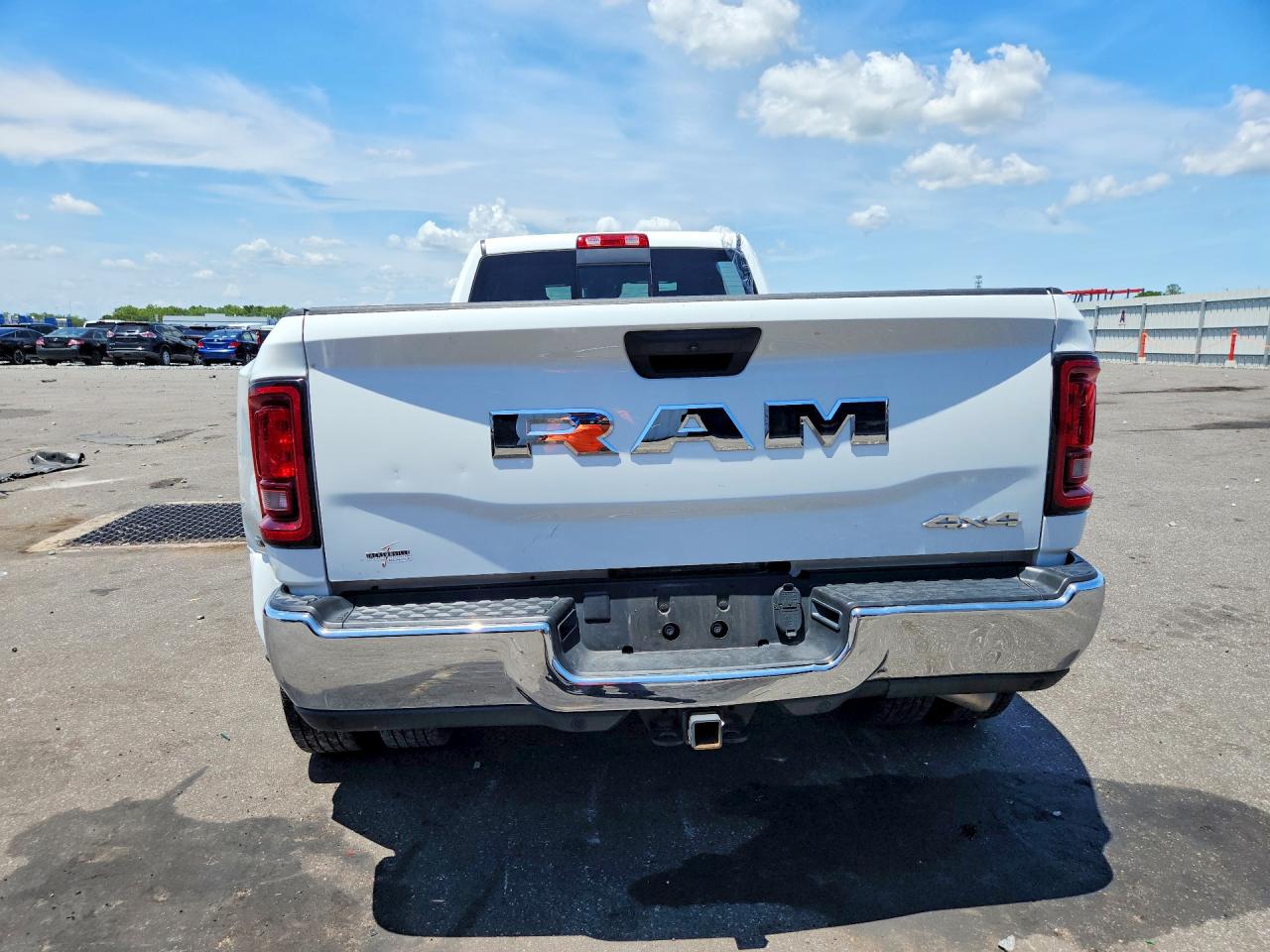 2025 Ram 3500 Tradesman White vin: 3C63RRGJXSG525871
