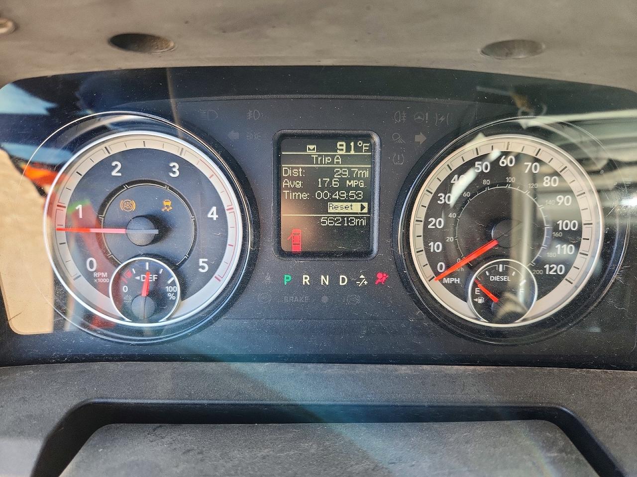 2018 Ram 3500 St White vin: 3C63RRGL6JG339258