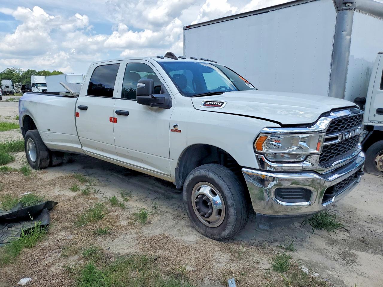 2024 Ram 3500 Tradesman White vin: 3C63RRGL6RG215180