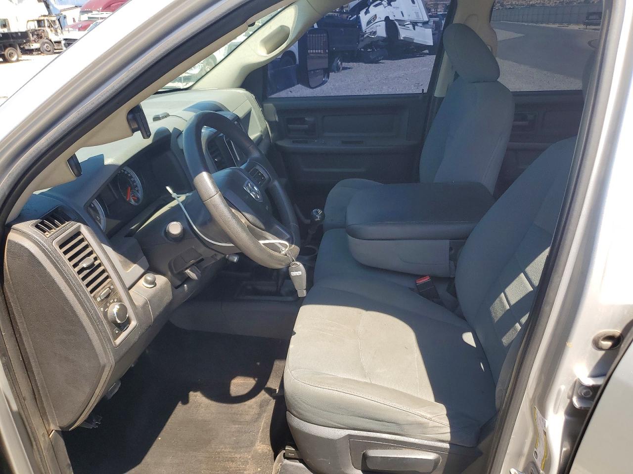 2014 Ram 3500 St Silver vin: 3C63RRGL7EG128172