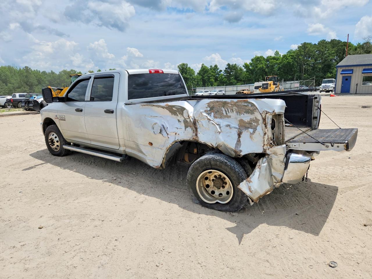 2015 Ram 3500 St Silver vin: 3C63RRGL7FG648289