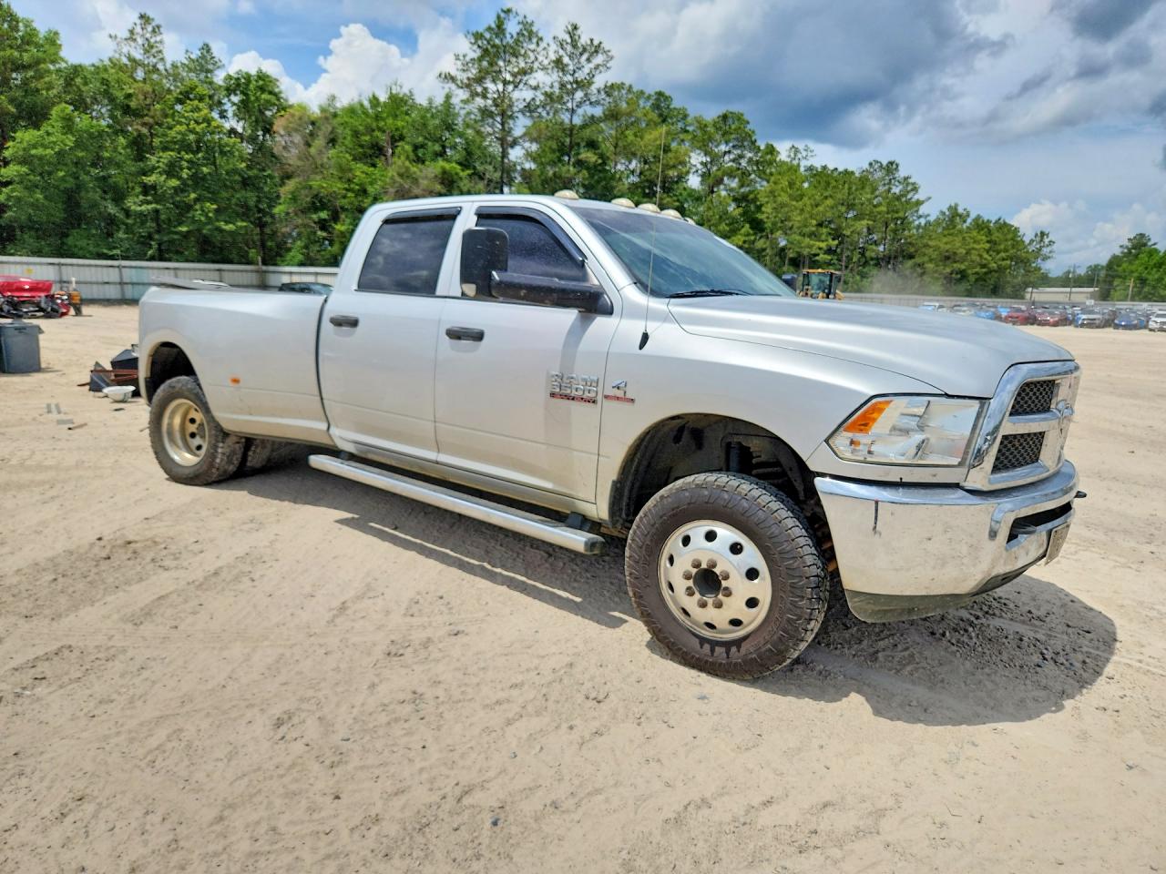 2015 Ram 3500 St Silver vin: 3C63RRGL7FG648289