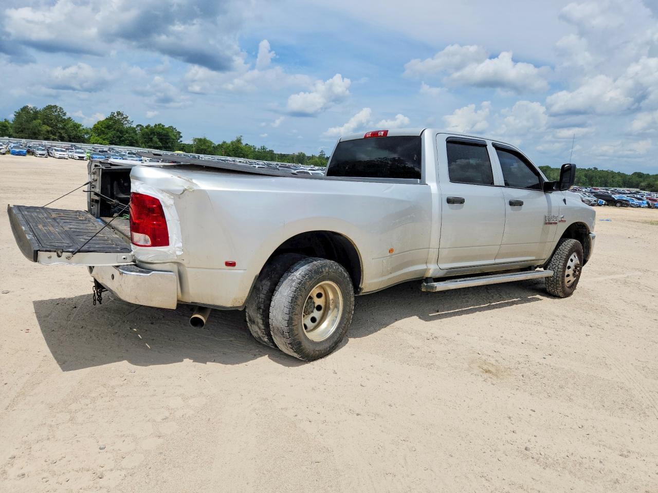 2015 Ram 3500 St Silver vin: 3C63RRGL7FG648289