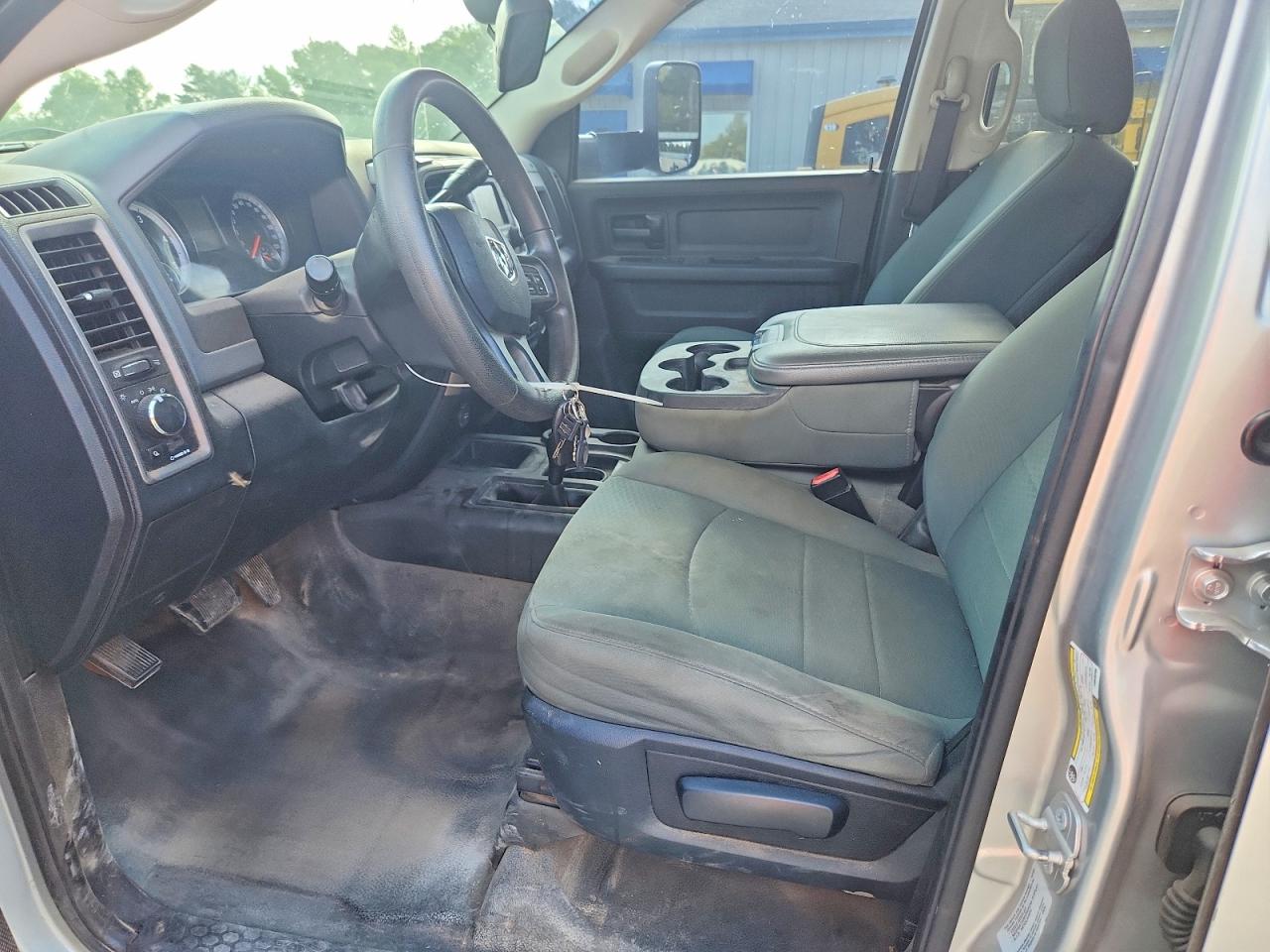 2015 Ram 3500 St Silver vin: 3C63RRGL7FG648289