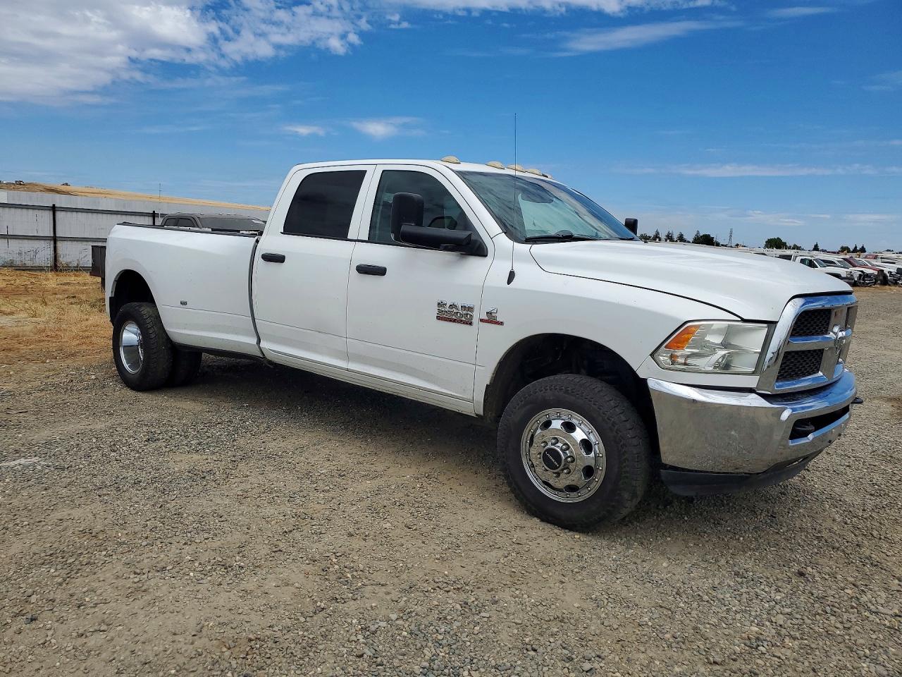 2015 Ram 3500 St White vin: 3C63RRGL8FG702585
