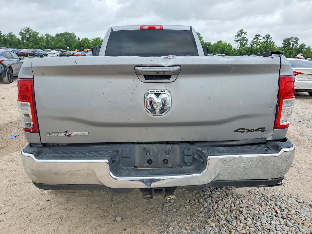 2022 Ram 3500 Big Horn Серебряный vin: 3C63RRHL1NG179164