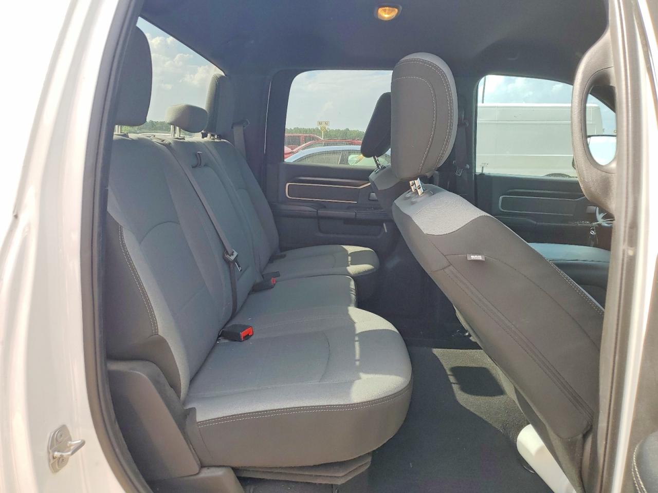 2021 Ram 3500 Big Horn White vin: 3C63RRHL4MG550672