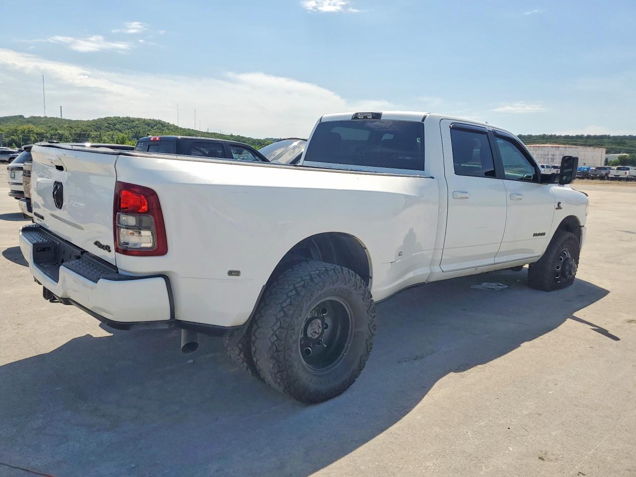 2022 Ram 3500 Big Horn/lone Star White vin: 3C63RRHLXNG133638