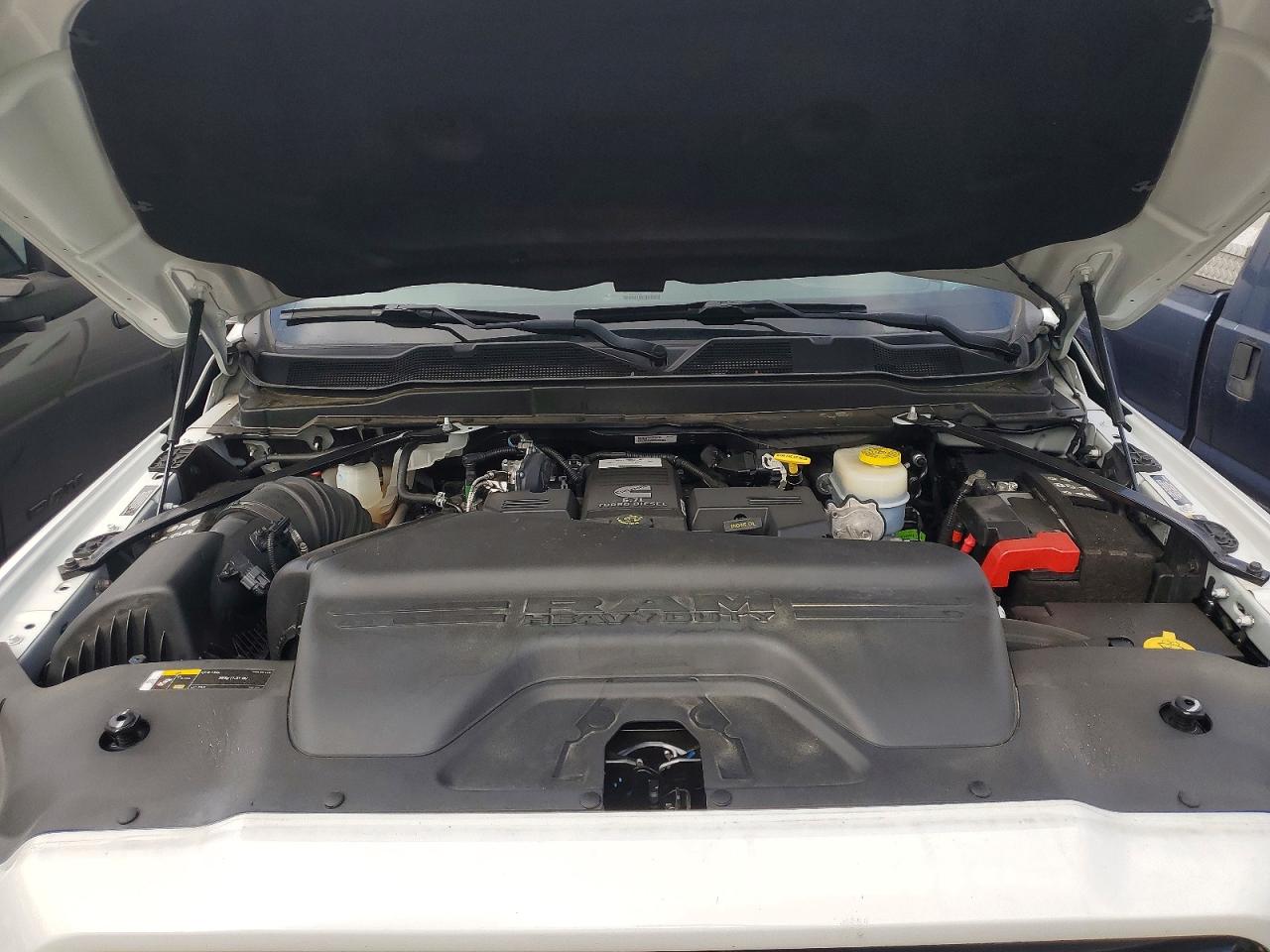 2022 Ram 3500 White vin: 3C63RRJL1NG415712