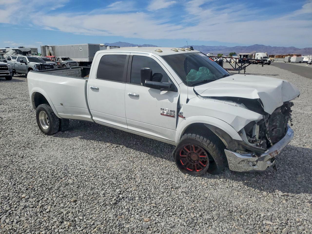 2017 Ram 3500 Laramie Белый vin: 3C63RRJL5HG513677