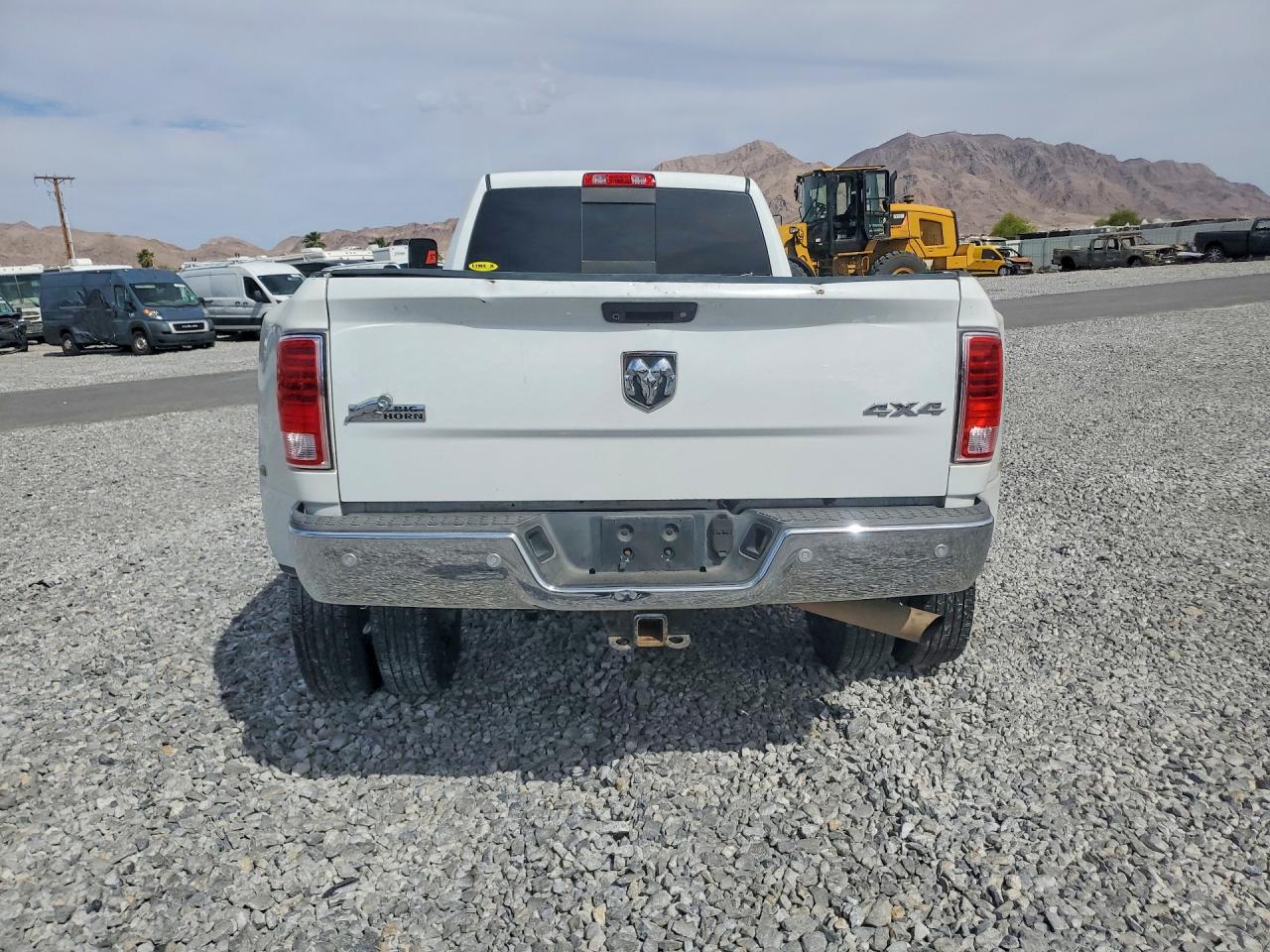2017 Ram 3500 Laramie Белый vin: 3C63RRJL5HG513677