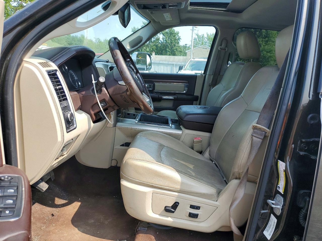 2014 Ram 3500 Laramie Brown vin: 3C63RRJL7EG137253