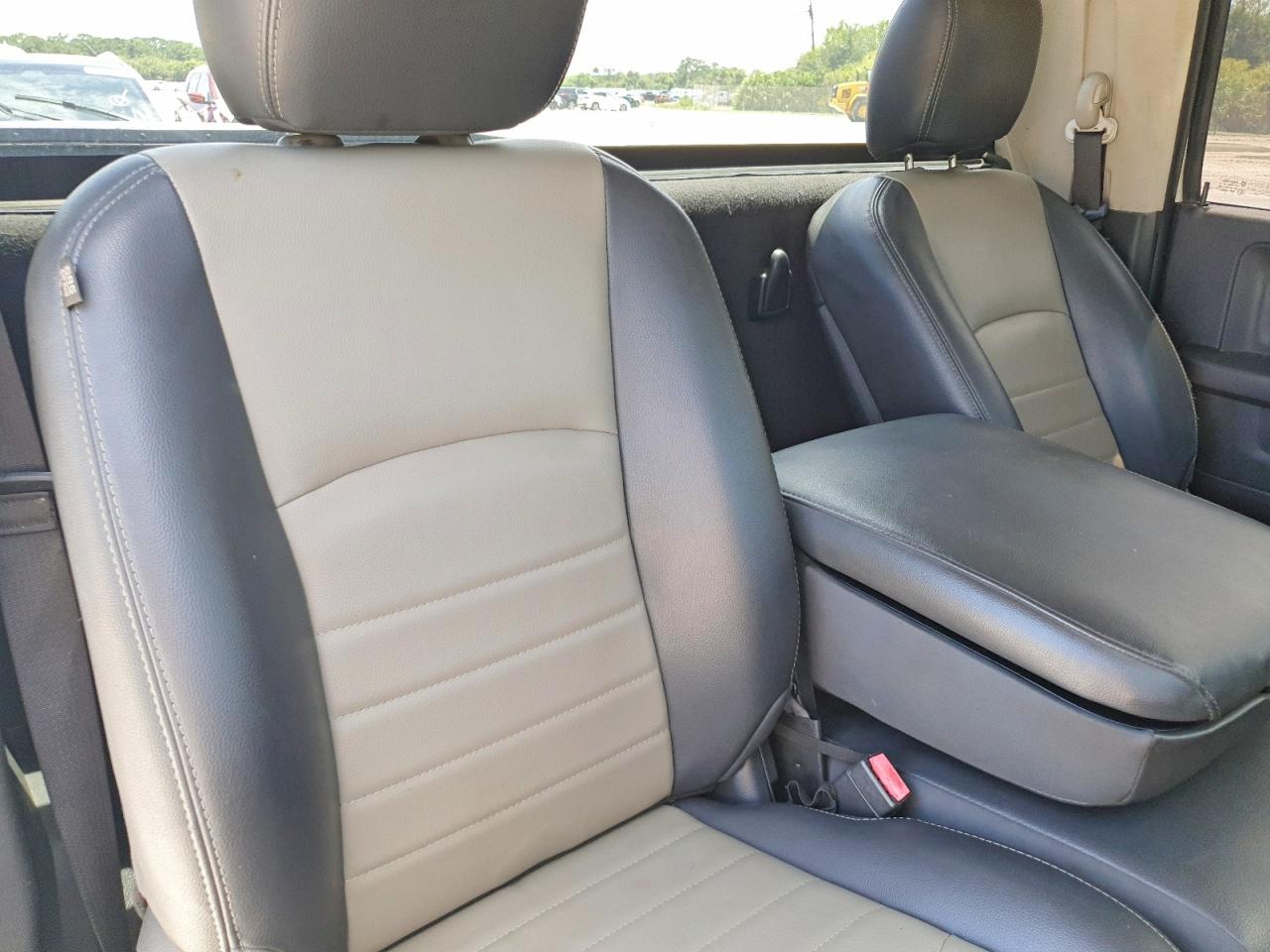 2012 Dodge Ram 1500 St White vin: 3C6JD6AP5CG226937