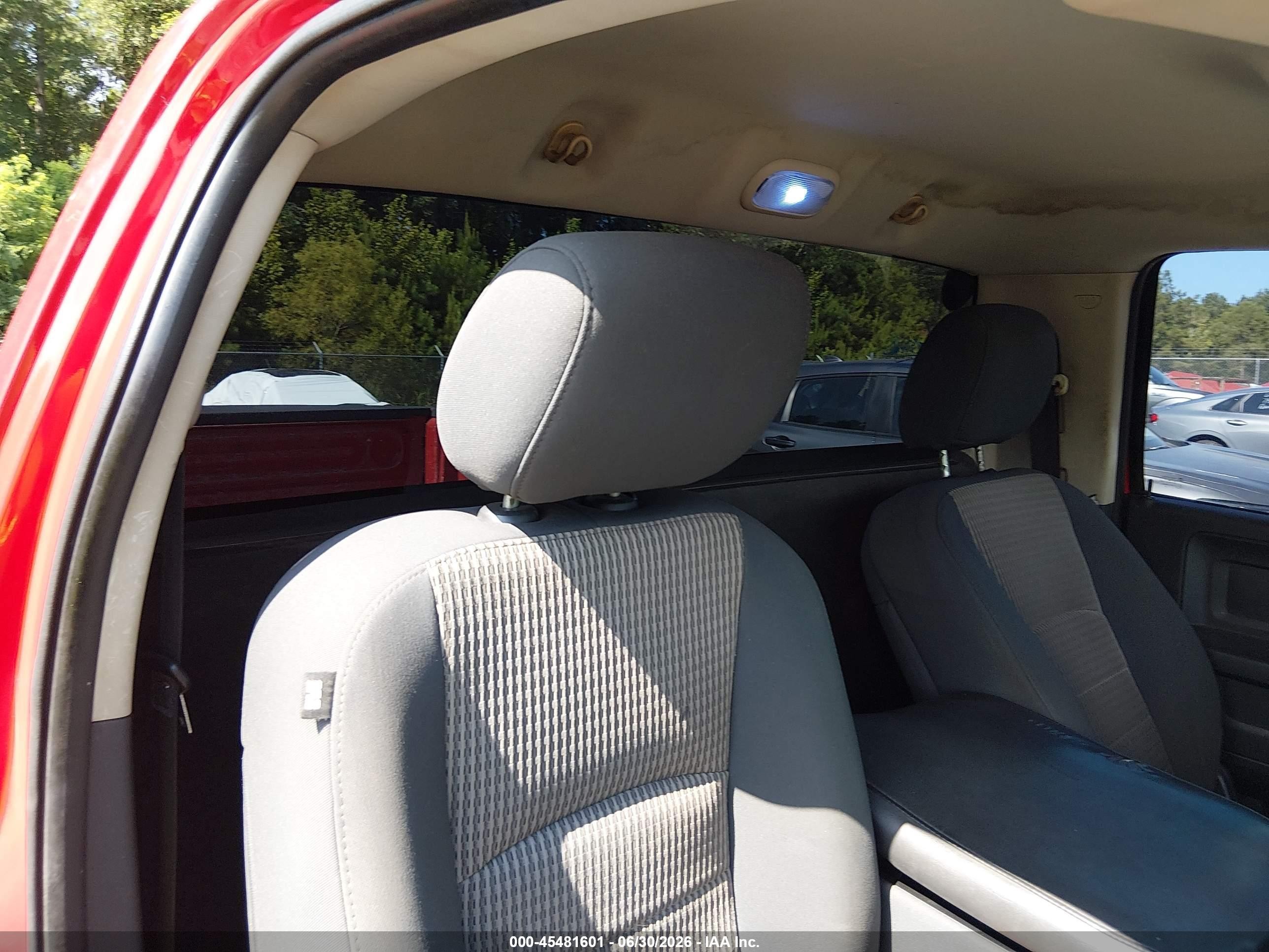 2012 Ram 1500 St Red vin: 3C6JD6APXCG226884